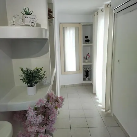 Geolenas - Naxian Old Agora Apartment Naxos City